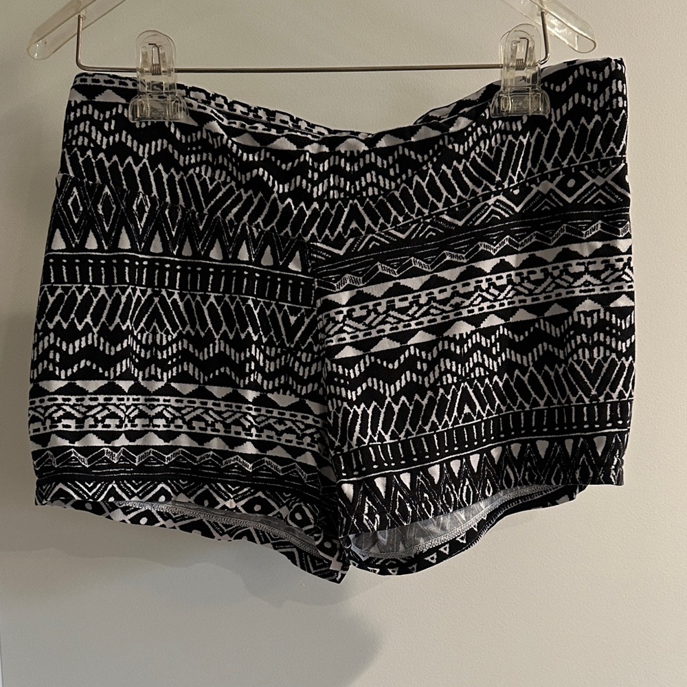 Maurices Black and White Geometric Shorts